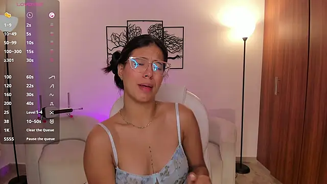 raven stonee online show from 11/17/25, 02:17