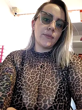 CurvyLust x online show from 12/05/25, 01:31