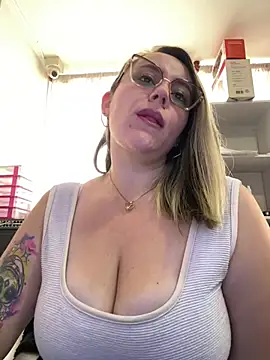 CurvyLust x online show from 02/18/26, 02:35