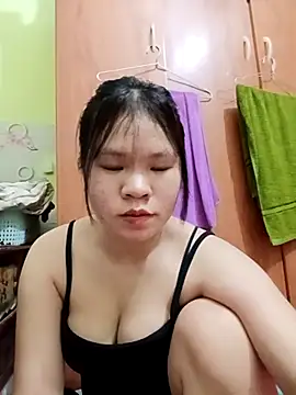 emyeuhss online show from 10/04/25, 12:36