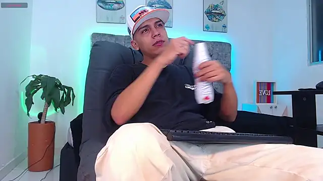 david santos16 online show from 10/25/25, 01:57