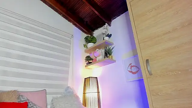 sara madrid online show from 03/30/26, 11:44