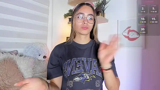 Snapshot of sara_madrid chatting on 05/16/26, 11:53 sara madrid online show from 05/16/26, 11:53