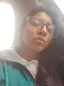 VioletxBloom online show from 12/15/25, 05:50