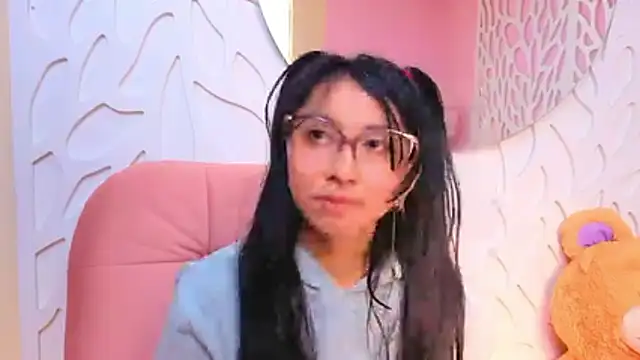 VioletxBloom online show from 04/12/26, 12:54