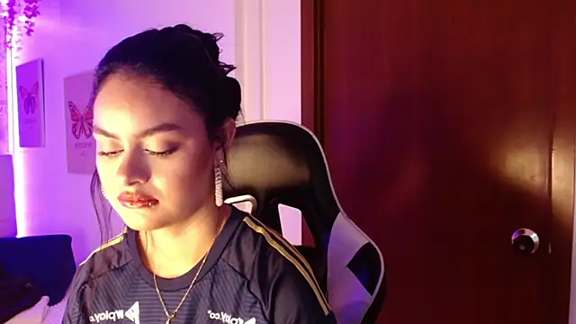 Snapshot of Sofia_Tanaka chatting on 09/09/25, 12:26 Sofia Tanaka online show from 09/09/25, 12:26