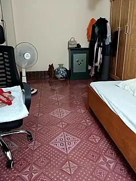 Moona heny online show from 09/28/25, 10:04