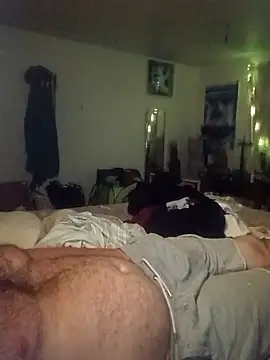 Snapshot of LeoLions7684 chatting on 10/08/25, 01:25 LeoLions7684 online show from 10/08/25, 01:25