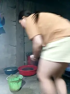 quynhkoolbae online show from 11/15/25, 11:32