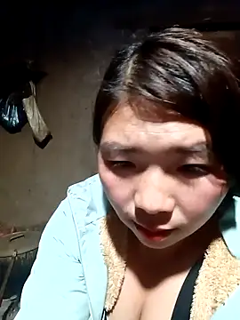 quynhkoolbae online show from 12/19/25, 12:45