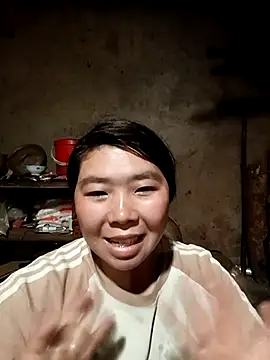 quynhkoolbae online show from 02/08/26, 12:03