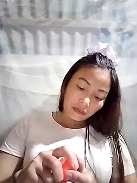 Annaacutee online show from 10/31/25, 12:28