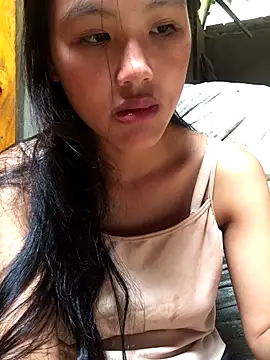 Snapshot of May_nhi chatting on 09/23/25, 06:05 May nhi online show from 09/23/25, 06:05