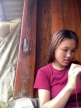Snapshot of May_nhi chatting on 06/29/26, 10:15 May nhi online show from 06/29/26, 10:15
