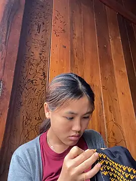 Snapshot of May_nhi chatting on 07/02/26, 03:23 May nhi online show from 07/02/26, 03:23