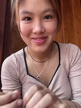 Snapshot of May_nhi chatting on 07/29/26, 02:21 May nhi online show from 07/29/26, 02:21