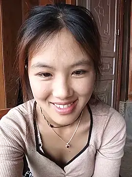 Snapshot of May_nhi chatting on 07/30/26, 06:12 May nhi online show from 07/30/26, 06:12