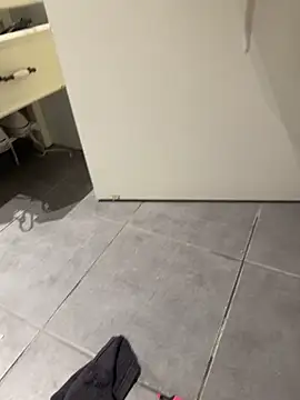 husbandandwifetobe online show from 10/22/25, 07:57