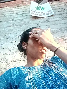 Pinki thakur 1 online show from 10/14/25, 10:27