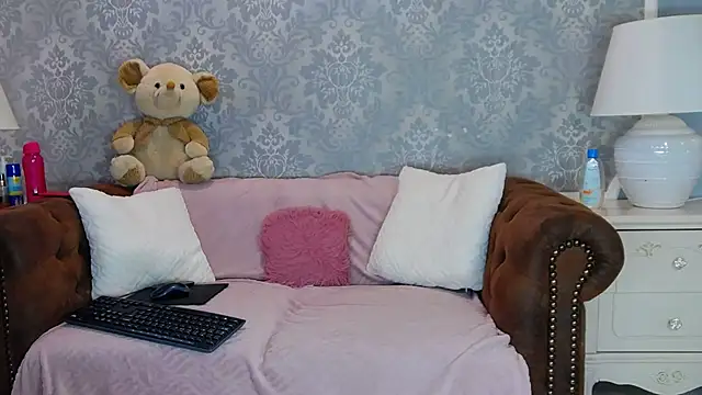 Ella Raven online show from 06/25/26, 04:34