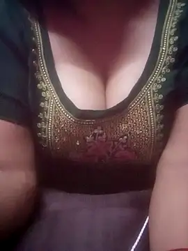 Snapshot of TINASONI chatting on 07/09/26, 12:31 TINASONI online show from 07/09/26, 12:31