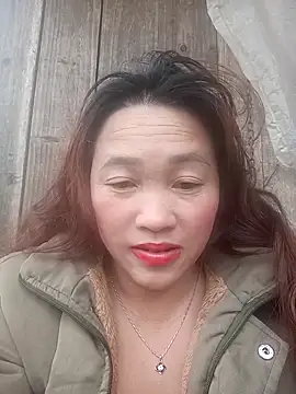 miumiu 00 online show from 12/14/25, 07:58