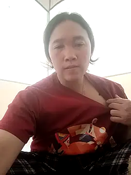 miumiu 00 online show from 02/16/26, 05:36