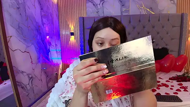 Suxan White  online show from 02/14/26, 12:35