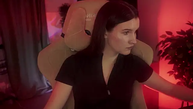 AgataWillis online show from 10/31/25, 05:25