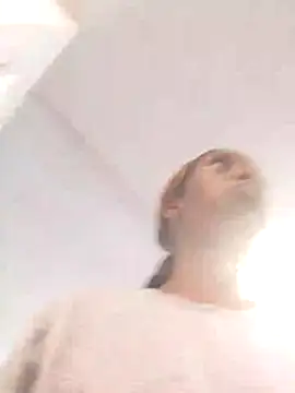 londie2 online show from 11/26/25, 07:20