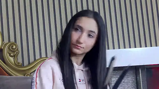 CarolinaBlair online show from 05/20/26, 03:56