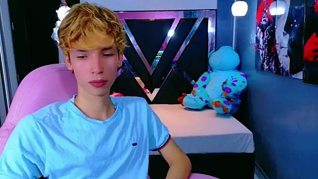 park jimin1 online show from 11/05/25, 12:05