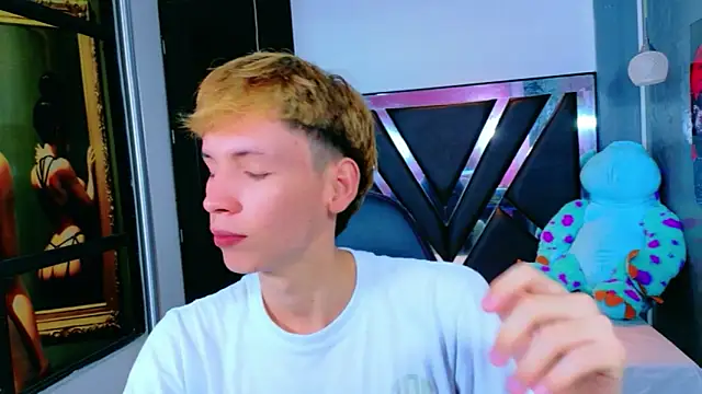 park jimin1 online show from 11/19/25, 12:05