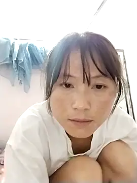 Snapshot of linda_bae00 chatting on 09/10/25, 12:27 linda bae00 online show from 09/10/25, 12:27