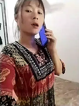Snapshot of linda_bae00 chatting on 09/24/25, 07:12 linda bae00 online show from 09/24/25, 07:12