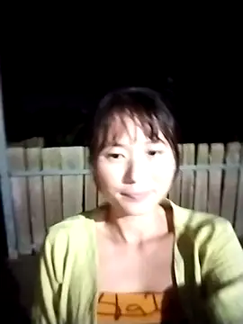 Snapshot of linda_bae00 chatting on 10/01/25, 01:28 linda bae00 online show from 10/01/25, 01:28
