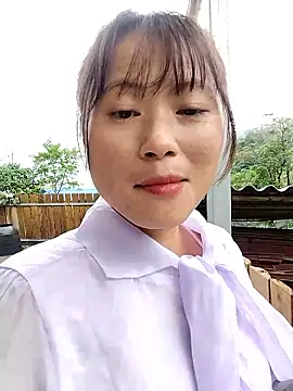 Snapshot of linda_bae00 chatting on 10/07/25, 01:14 linda bae00 online show from 10/07/25, 01:14
