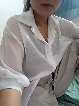 linda bae00 online show from 04/13/26, 12:16