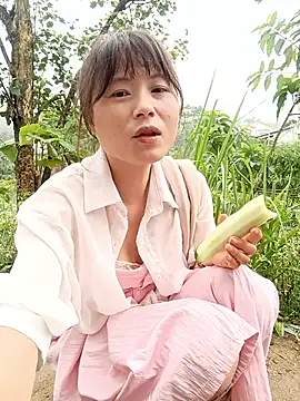 linda bae00 online show from 05/19/26, 01:56