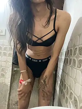 Snapshot of kaylee_demm chatting on 02/18/26, 06:26 kaylee demm online show from 02/18/26, 06:26