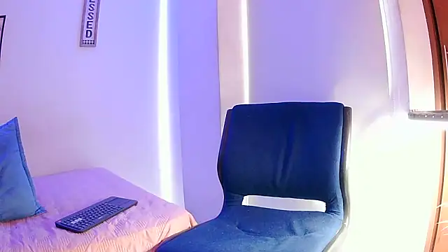 Snapshot of __abrill__ chatting on 09/09/25, 10:09   abrill   online show from 09/09/25, 10:09