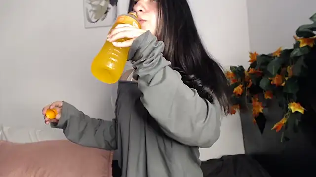 Snapshot of __abrill__ chatting on 10/16/25, 01:28   abrill   online show from 10/16/25, 01:28