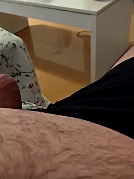 t-dog26 online show from 10/24/25, 04:47