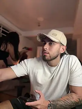 Tomas Olivia online show from 12/17/25, 06:08