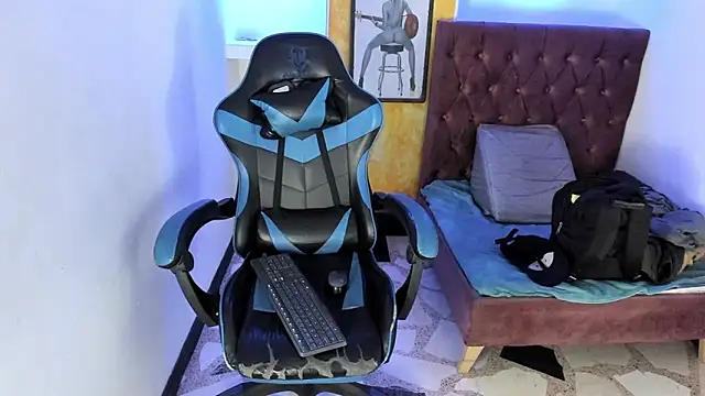 alison moon7 online show from 11/28/25, 11:46