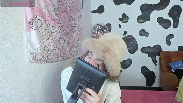 brihanna cooper online show from 11/06/25, 01:34