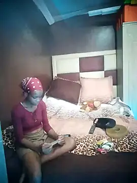 TinnyVsGiant online show from 09/18/25, 01:35