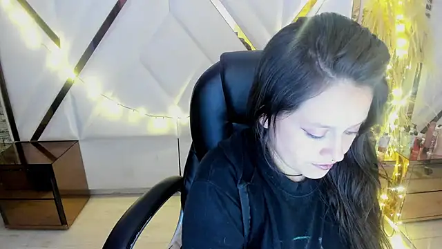 Morana  Hot online show from 12/04/25, 04:22