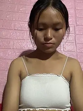 milo bae online show from 10/28/25, 01:42