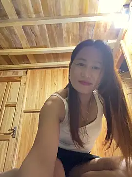 phungtiti online show from 10/04/25, 01:47